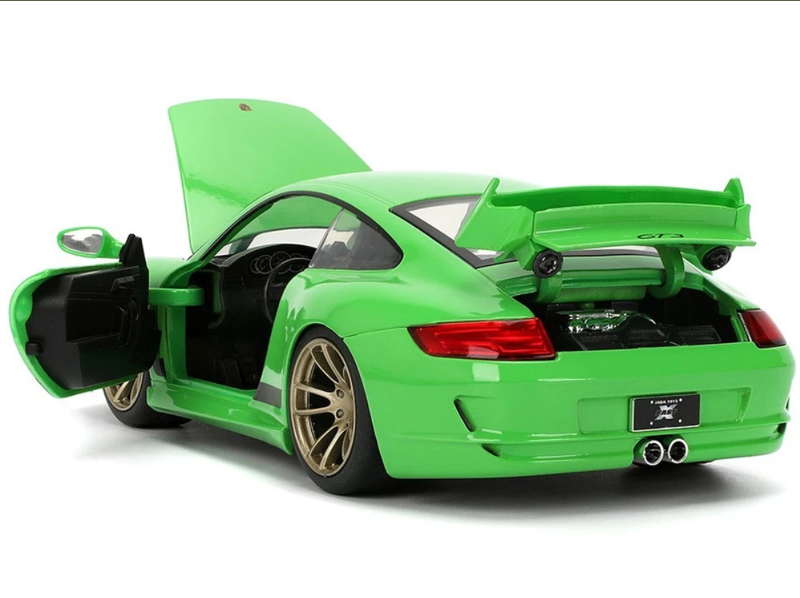 Jada Toys 2007 Porsche 911 GT3 1:24 Die-Cast Model