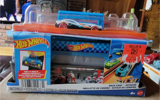 Mattel Hot Wheels Race Case Track Set Portable Racing Kit