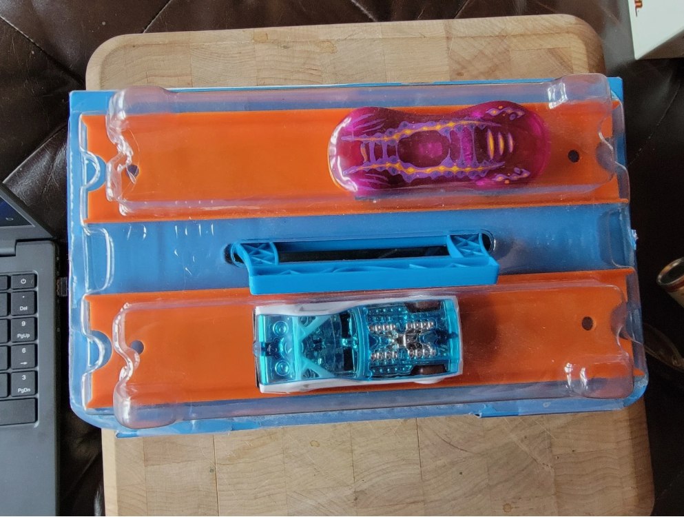 Mattel Hot Wheels Race Case Track Set Portable Racing Kit
